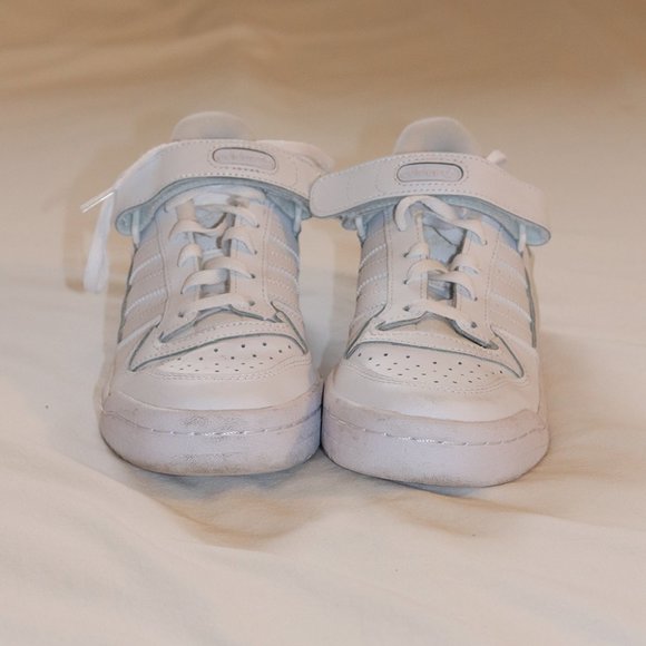 Adidas Originals Forum Low in White Size 6 (Women) - Picture 2 of 9